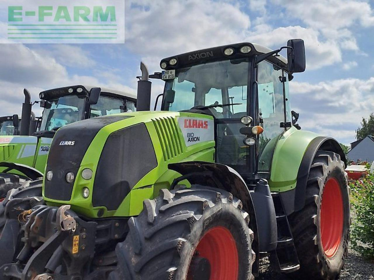 Tractor CLAAS axion 810