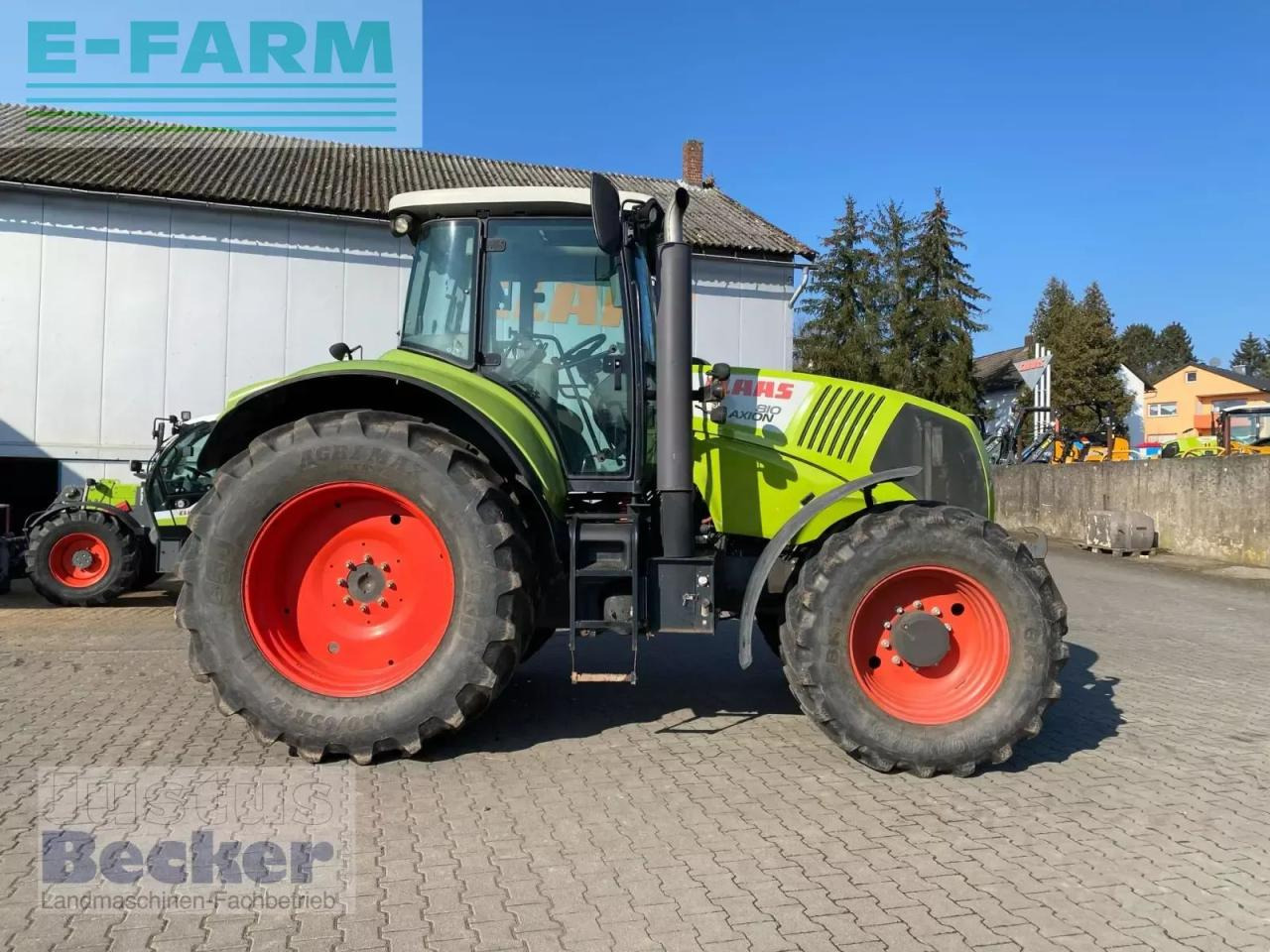 Tractor CLAAS axion 810