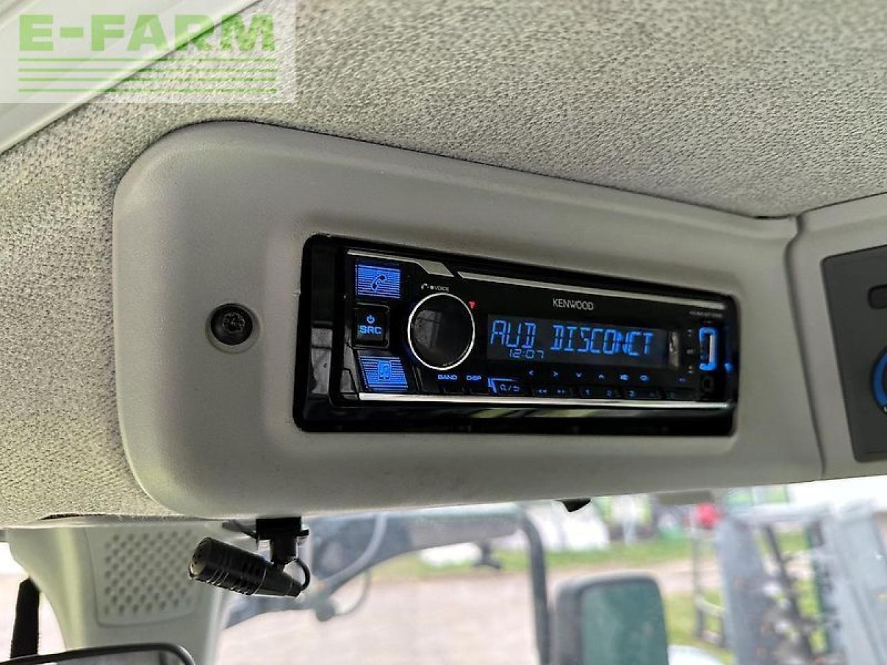 Tractor CLAAS axion 810