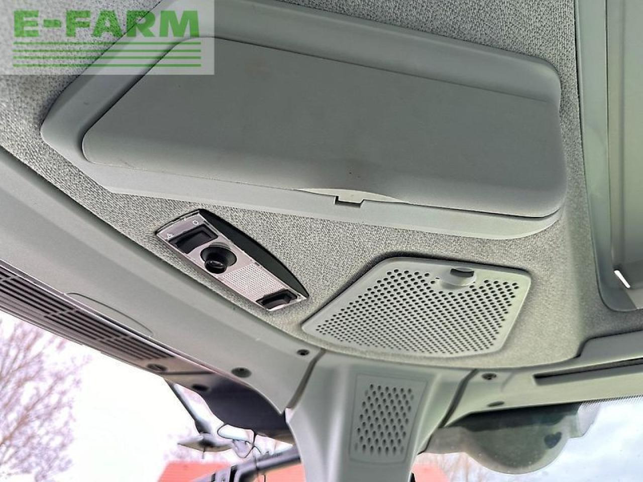 Tractor CLAAS axion 810