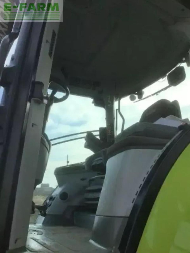 Tractor CLAAS axion 810