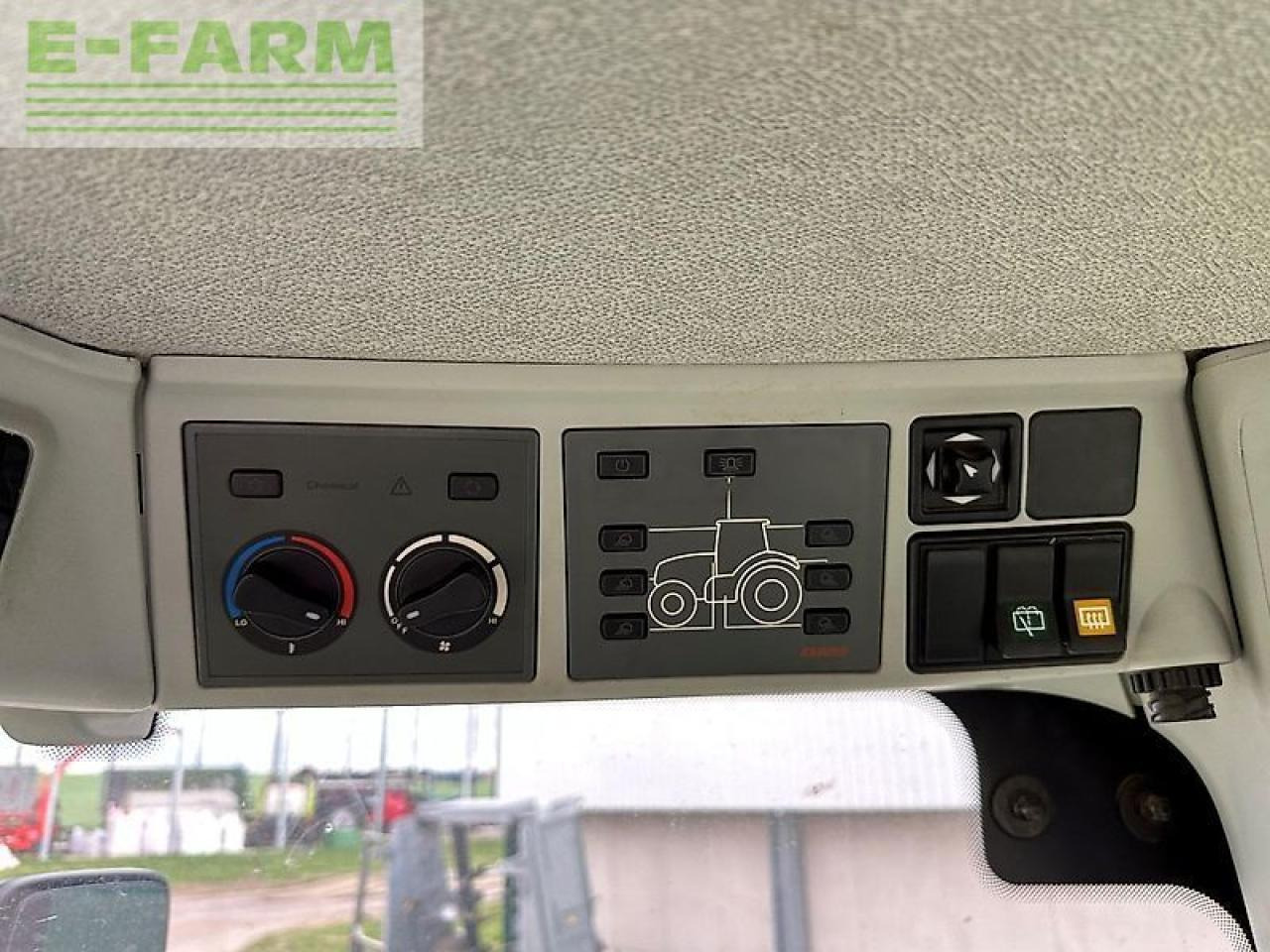 Tractor CLAAS axion 810