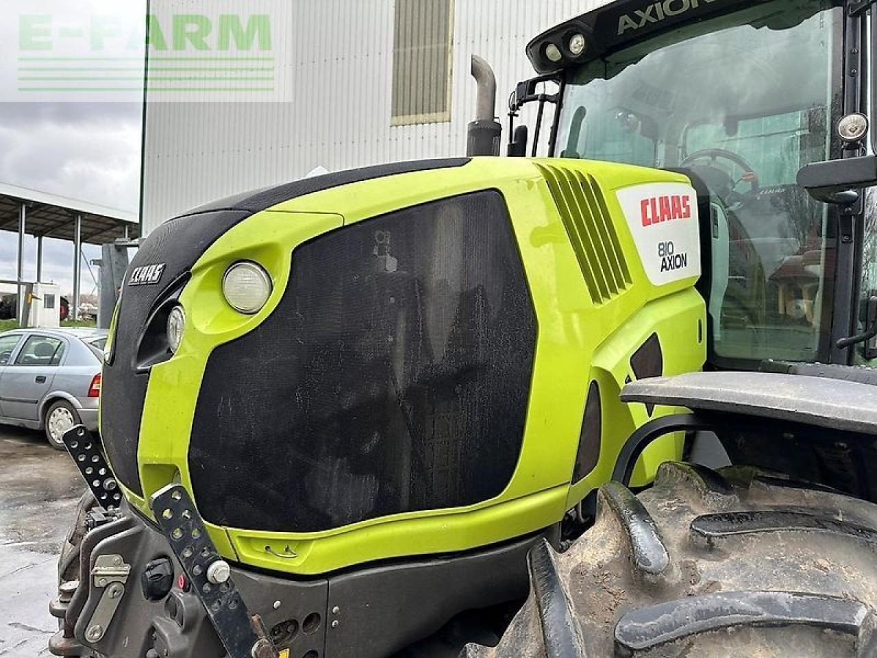 Tractor CLAAS axion 810