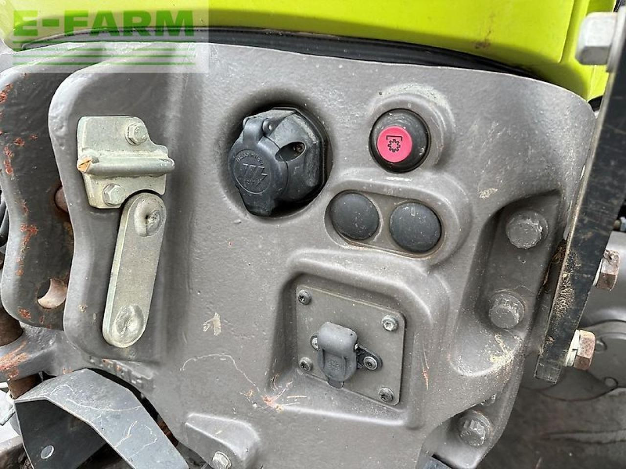 Tractor CLAAS axion 810