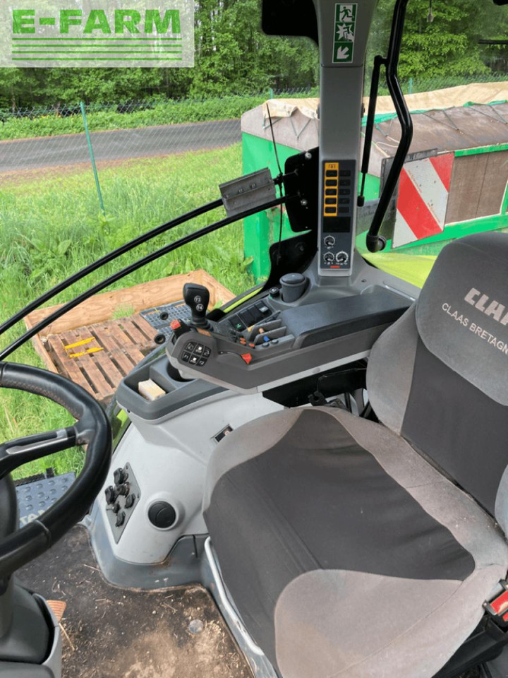 Tractor CLAAS axion 810