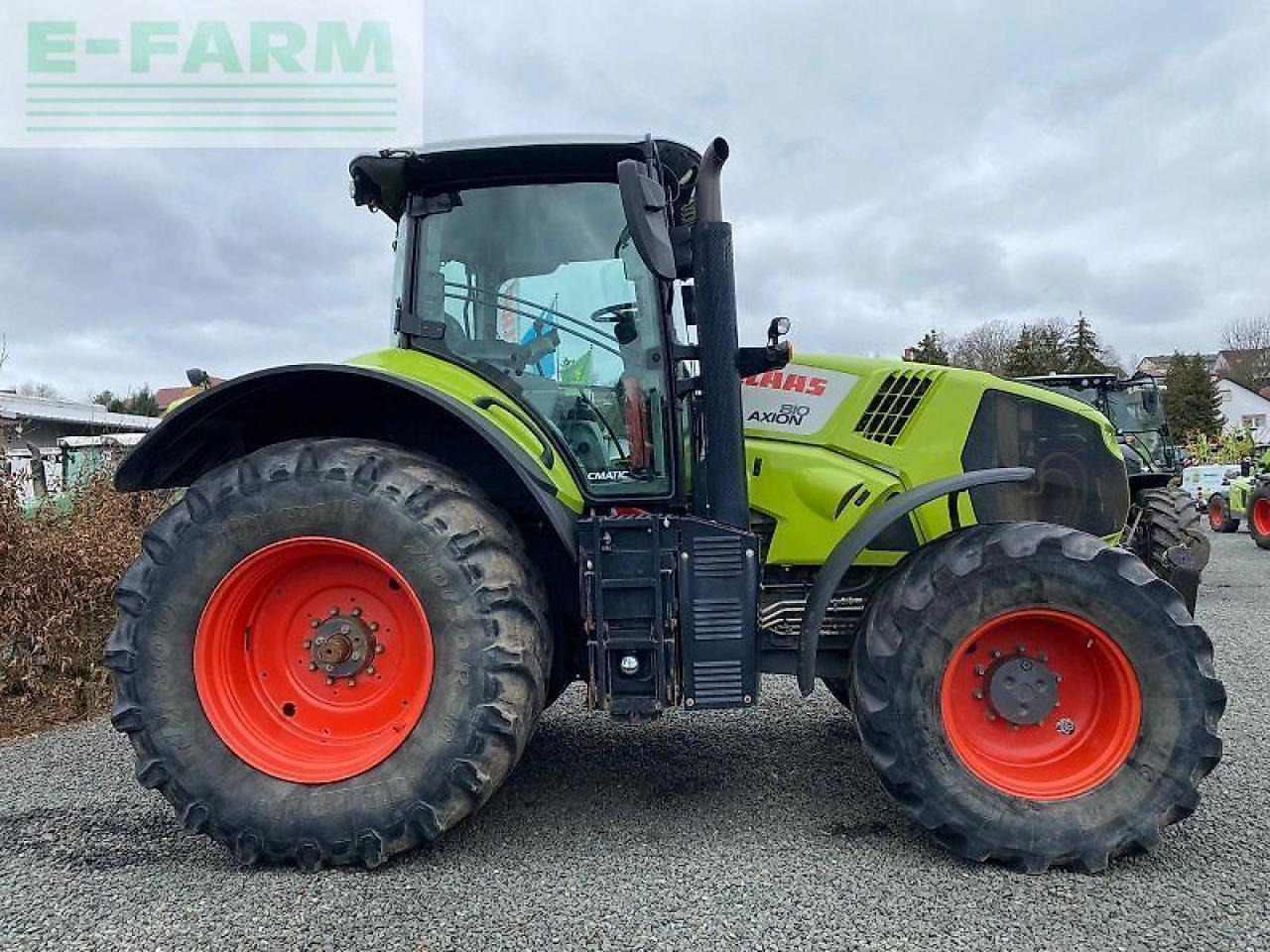 Tractor CLAAS axion 810