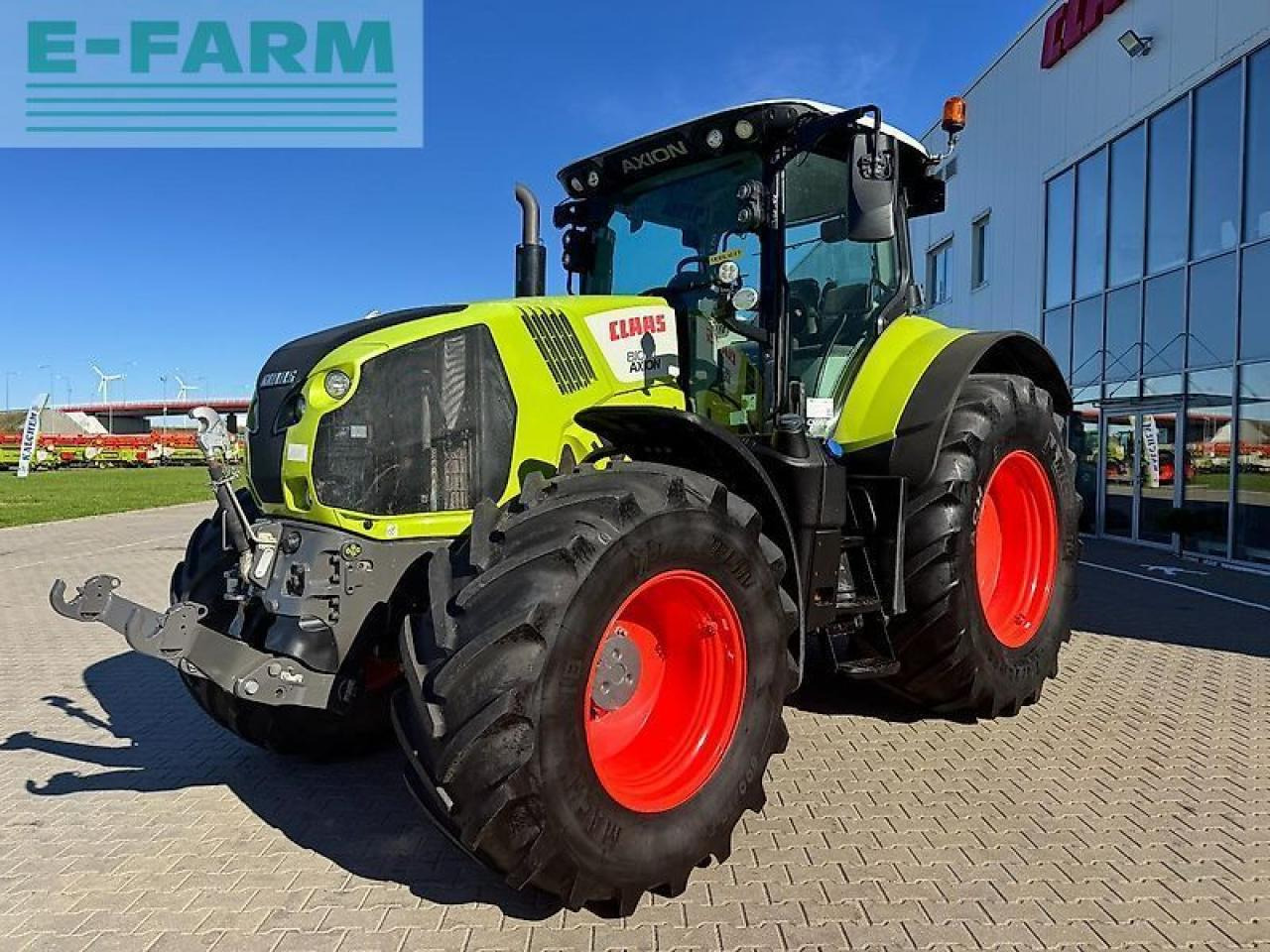 Tractor CLAAS axion 810