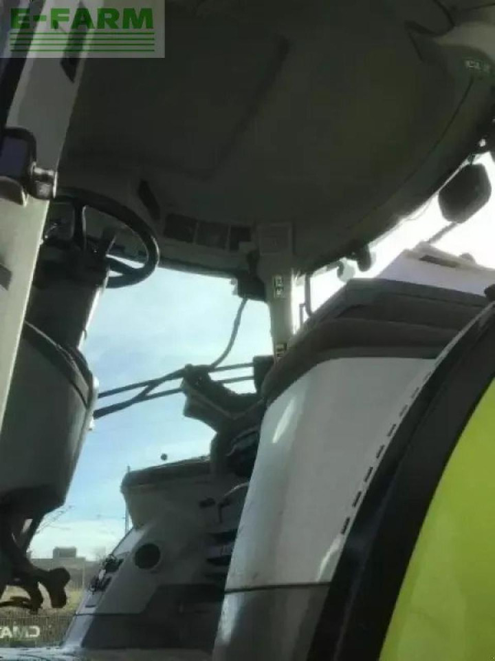 Tractor CLAAS axion 810