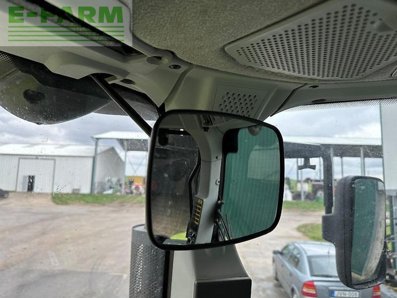 Tractor CLAAS axion 810