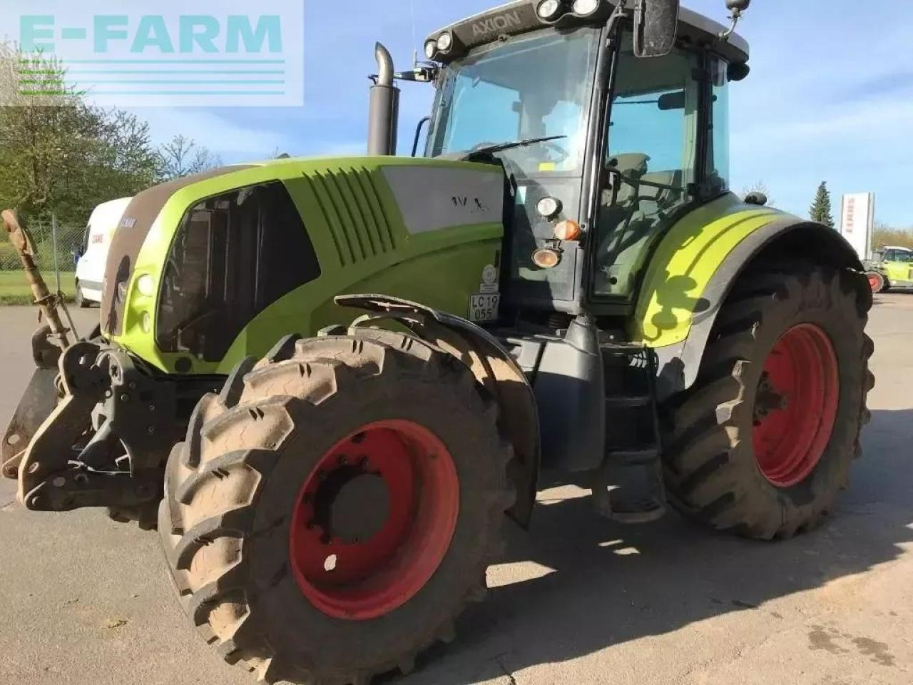 Tractor CLAAS axion 810