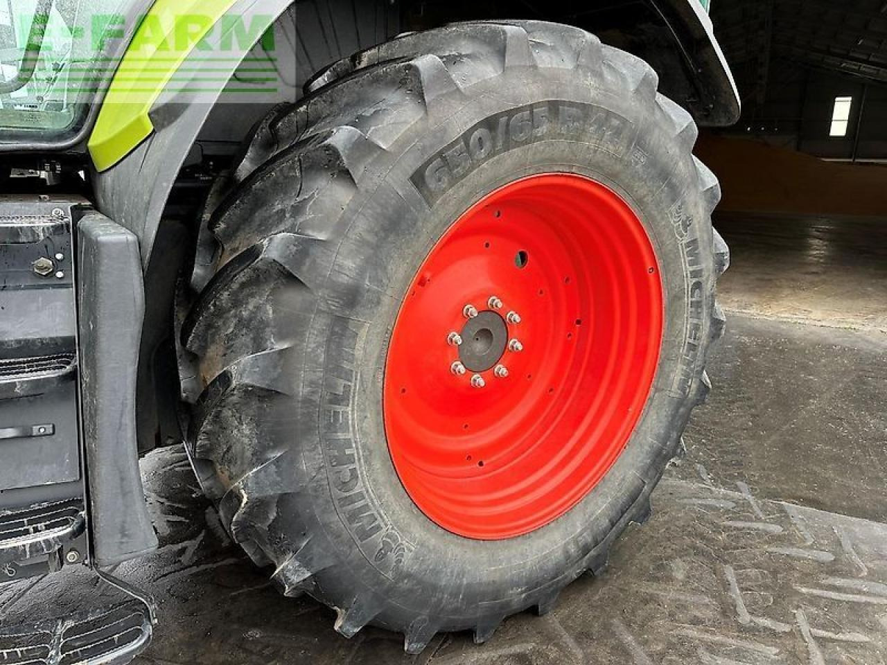 Tractor CLAAS axion 810