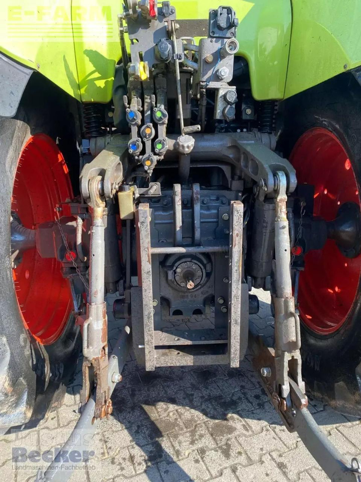 Tractor CLAAS axion 810