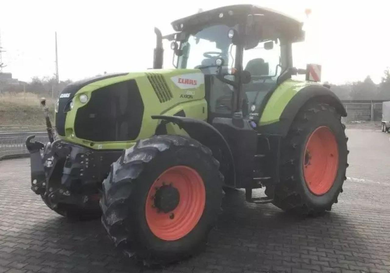 Tractor CLAAS axion 810
