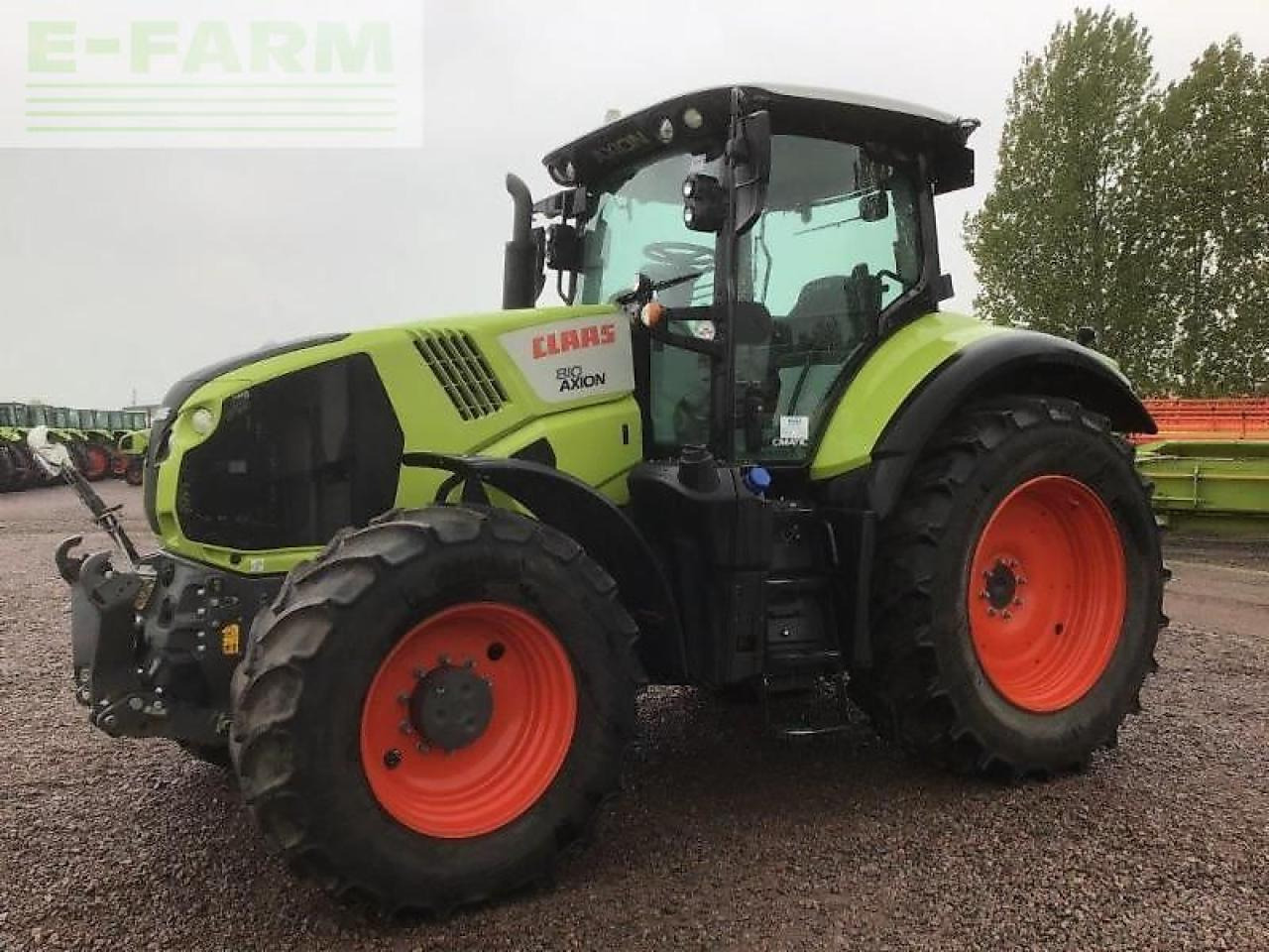 Tractor CLAAS axion 810