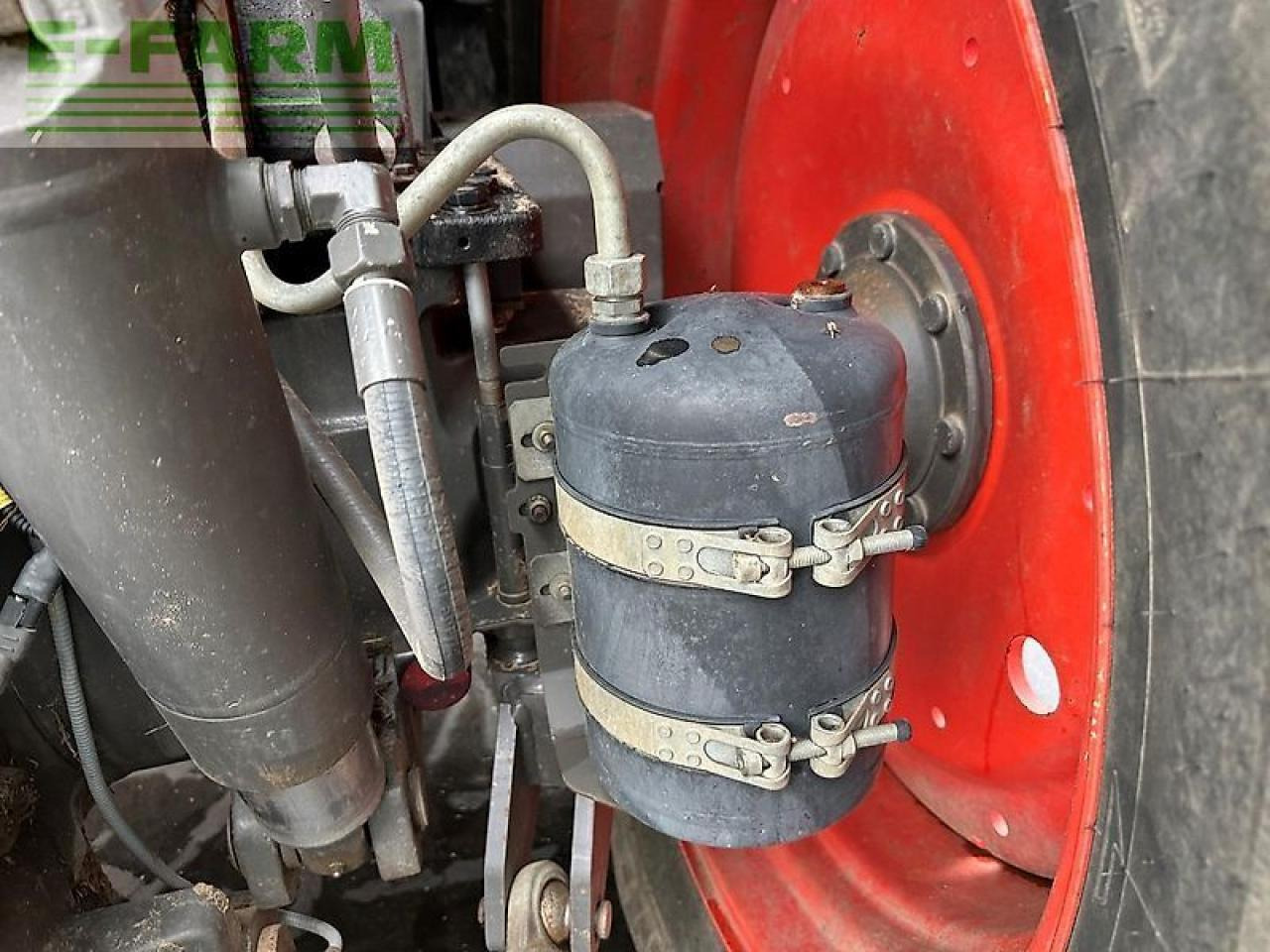 Tractor CLAAS axion 810