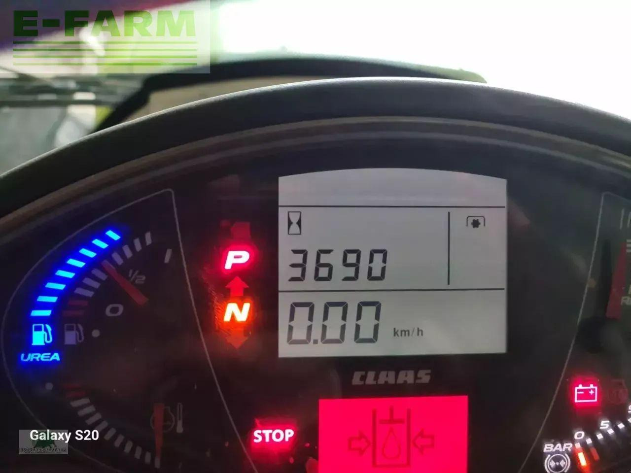 Tractor CLAAS axion 810