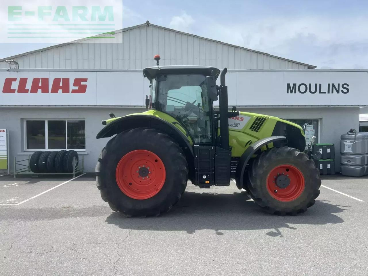 Tractor CLAAS axion 810