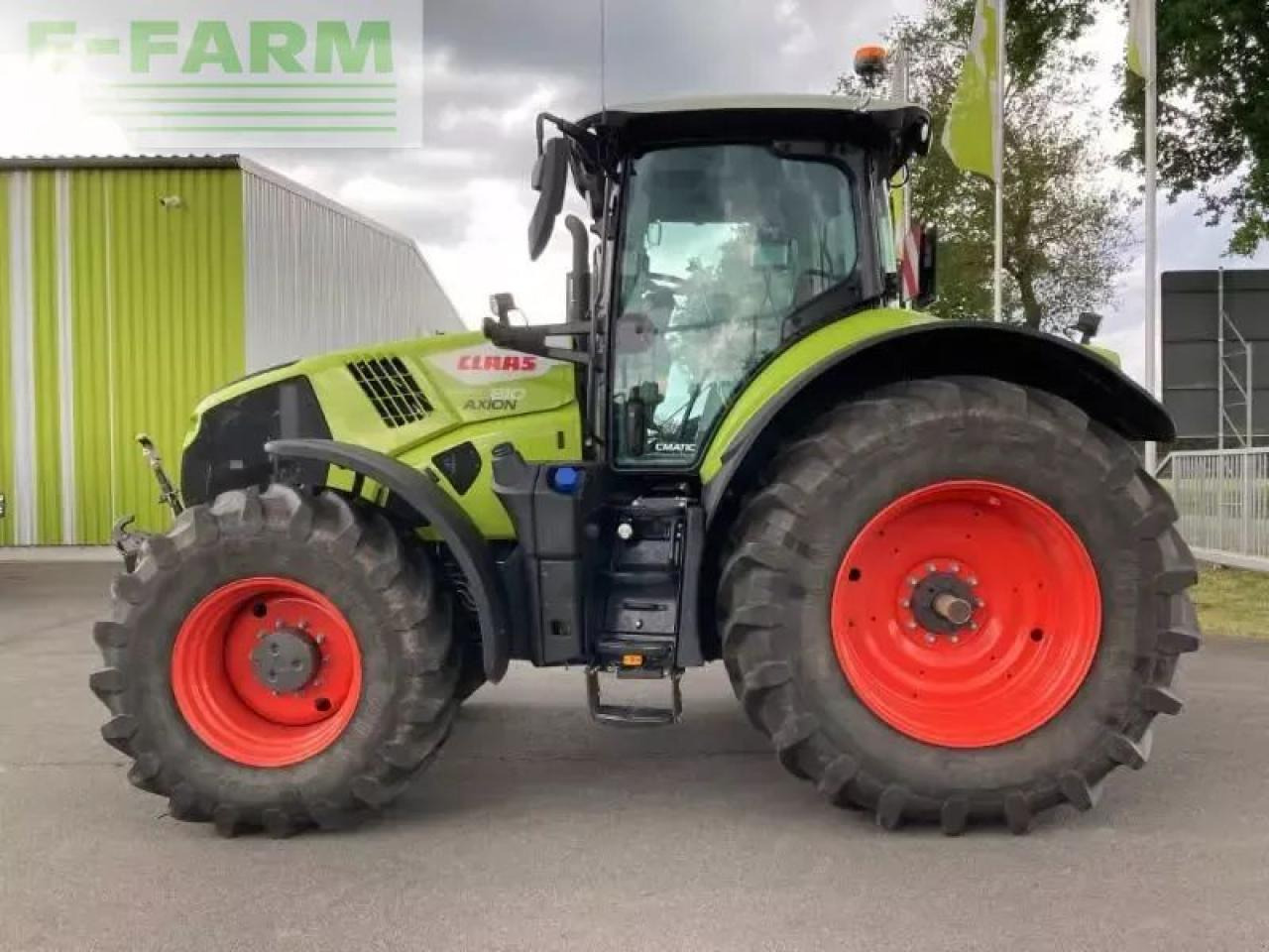 Tractor CLAAS axion 810
