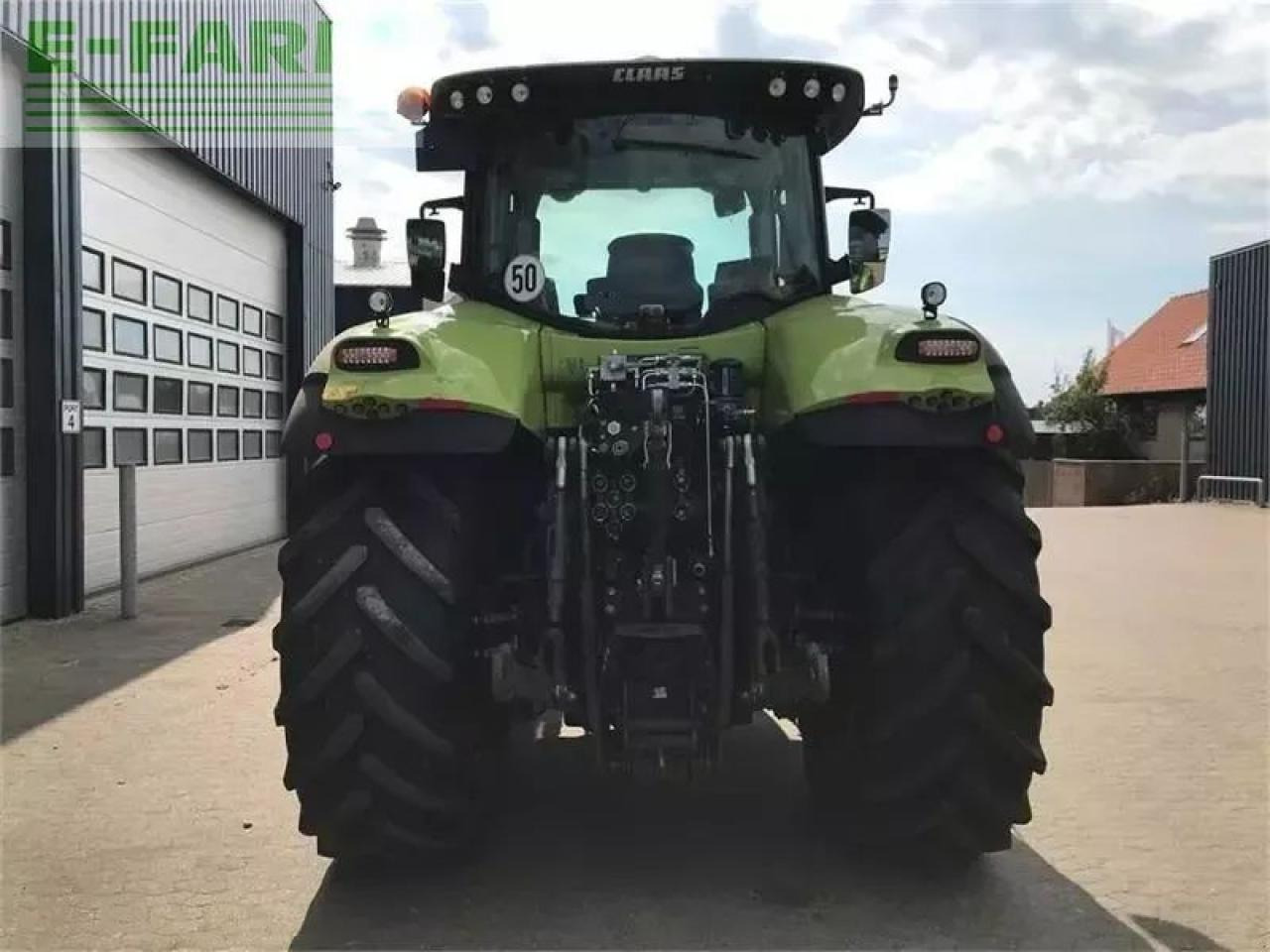 Tractor CLAAS axion 810