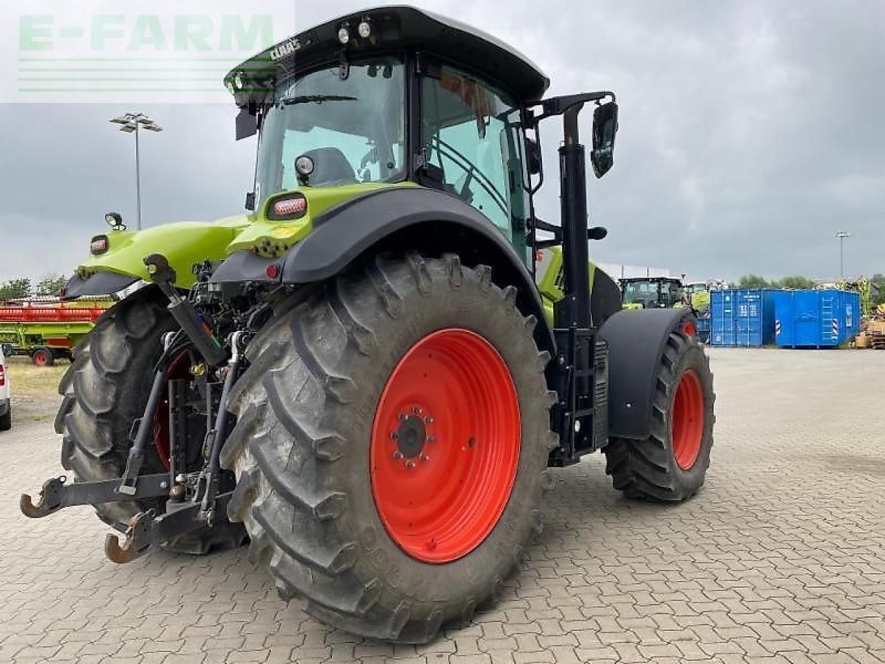 Tractor CLAAS axion 810