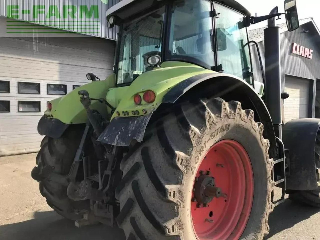 Tractor CLAAS axion 810