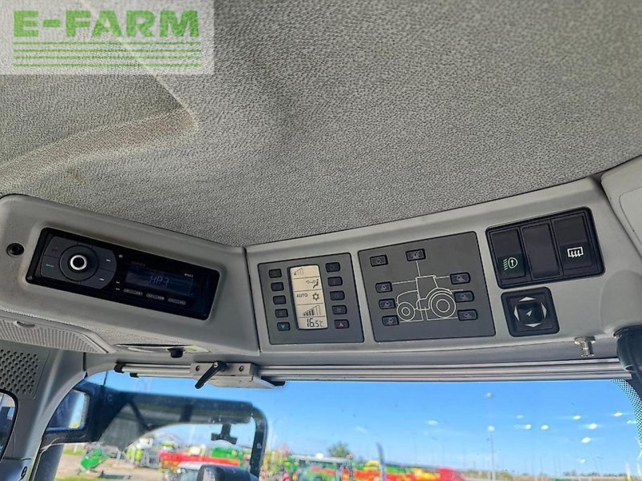 Tractor CLAAS axion 810