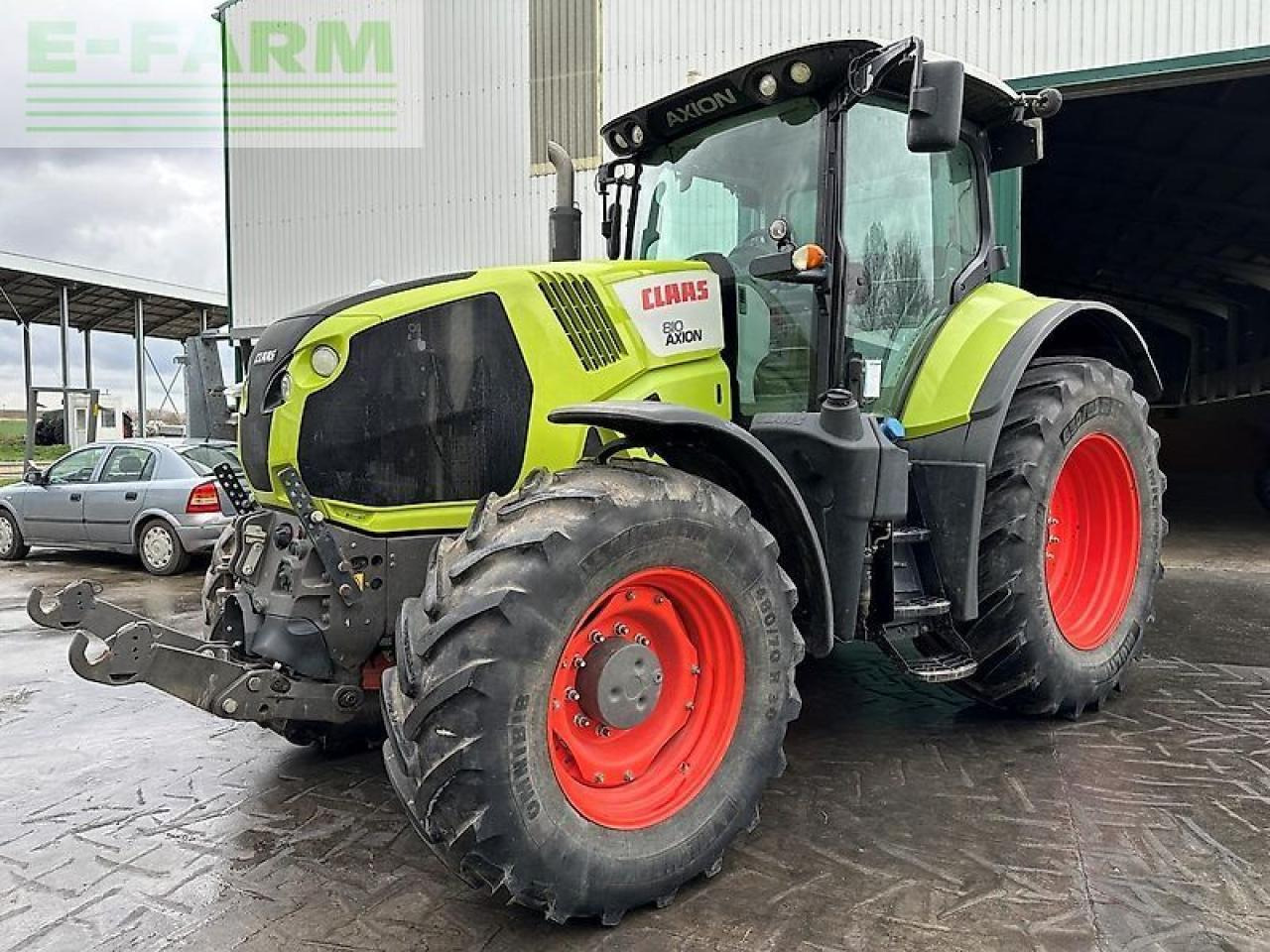 Tractor CLAAS axion 810