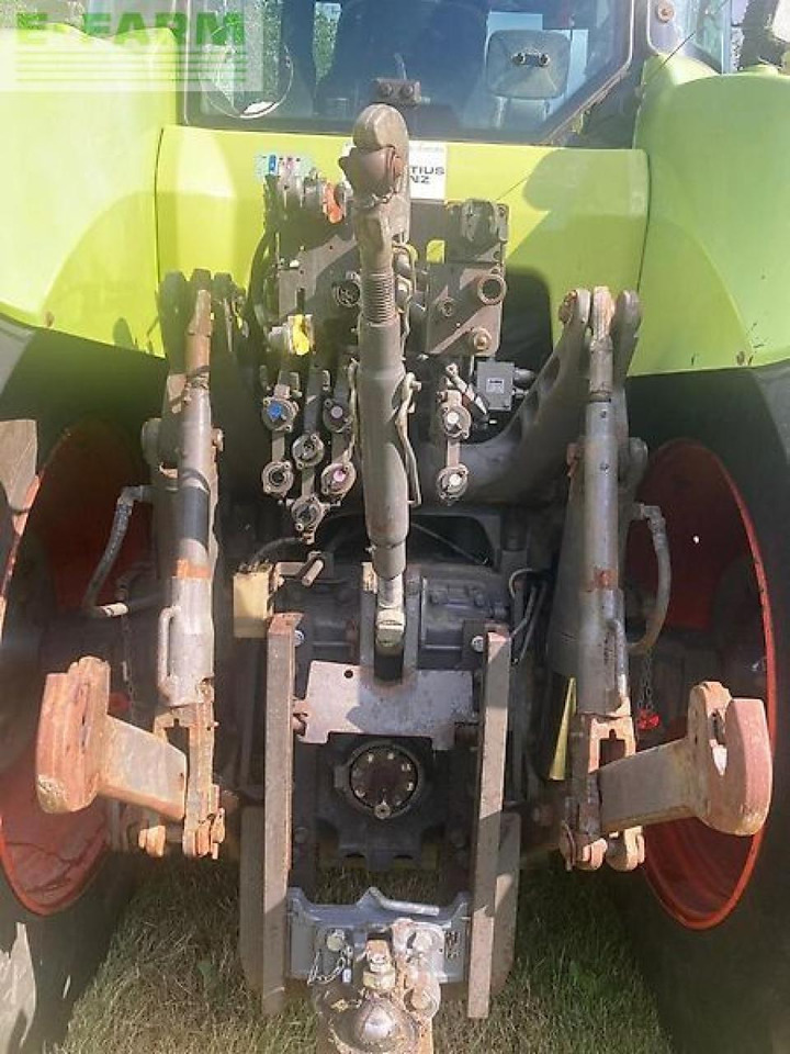 Tractor CLAAS axion 810