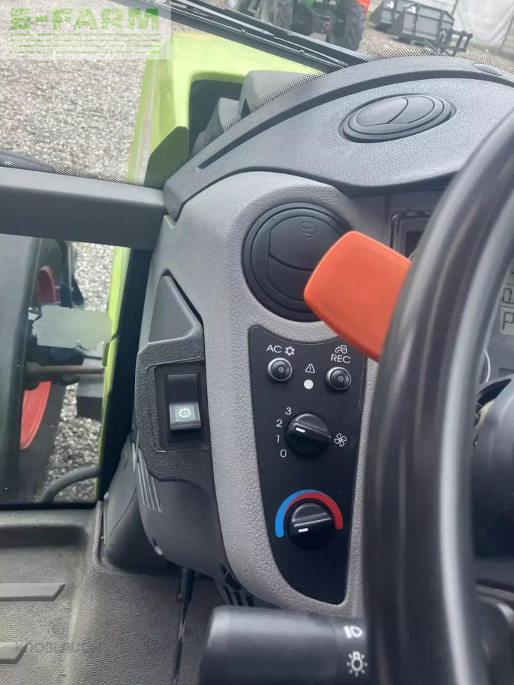 Tractor CLAAS axion 810 c-matic CMATIC