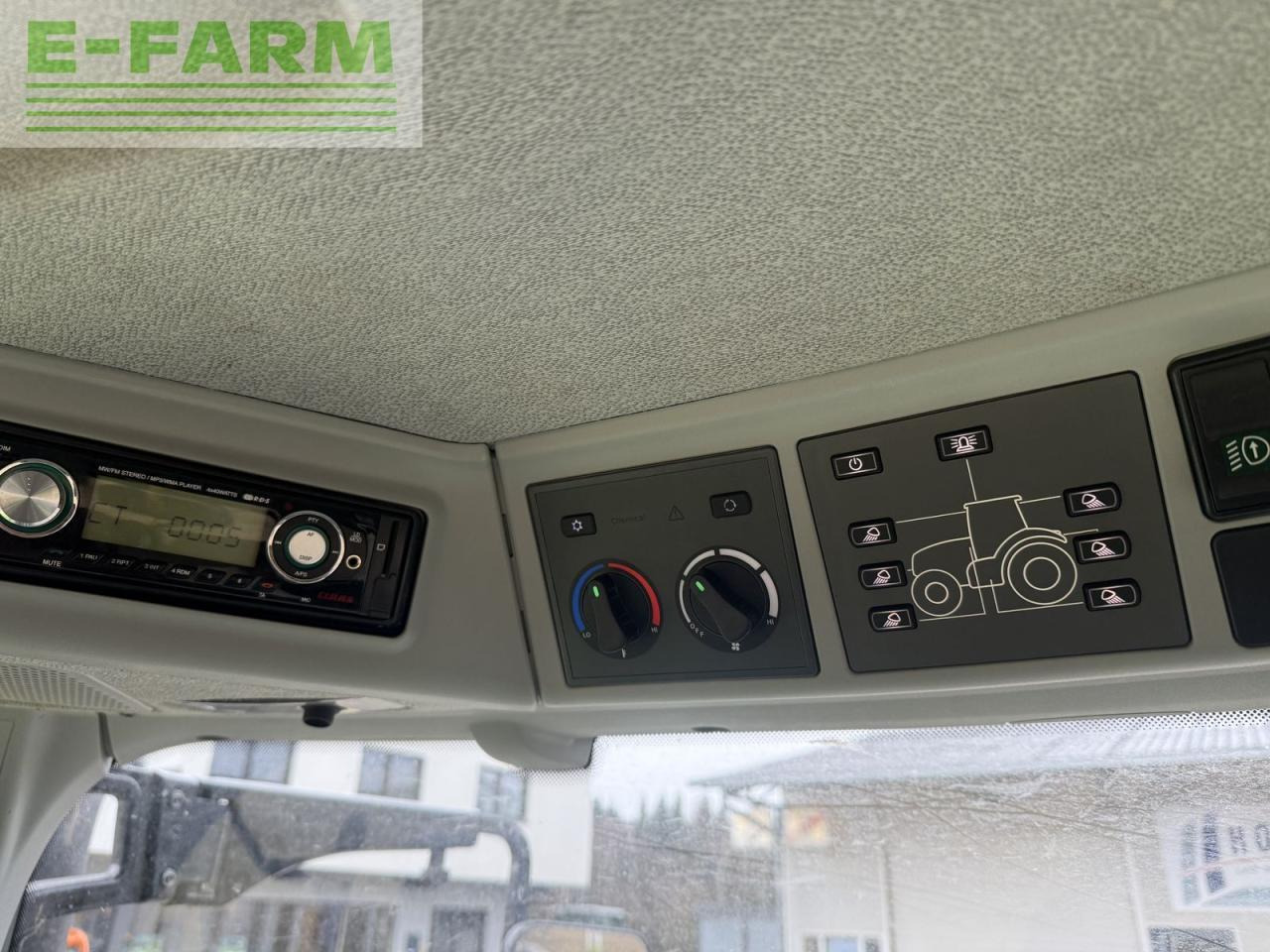 Tractor CLAAS axion 810 c-matic CMATIC