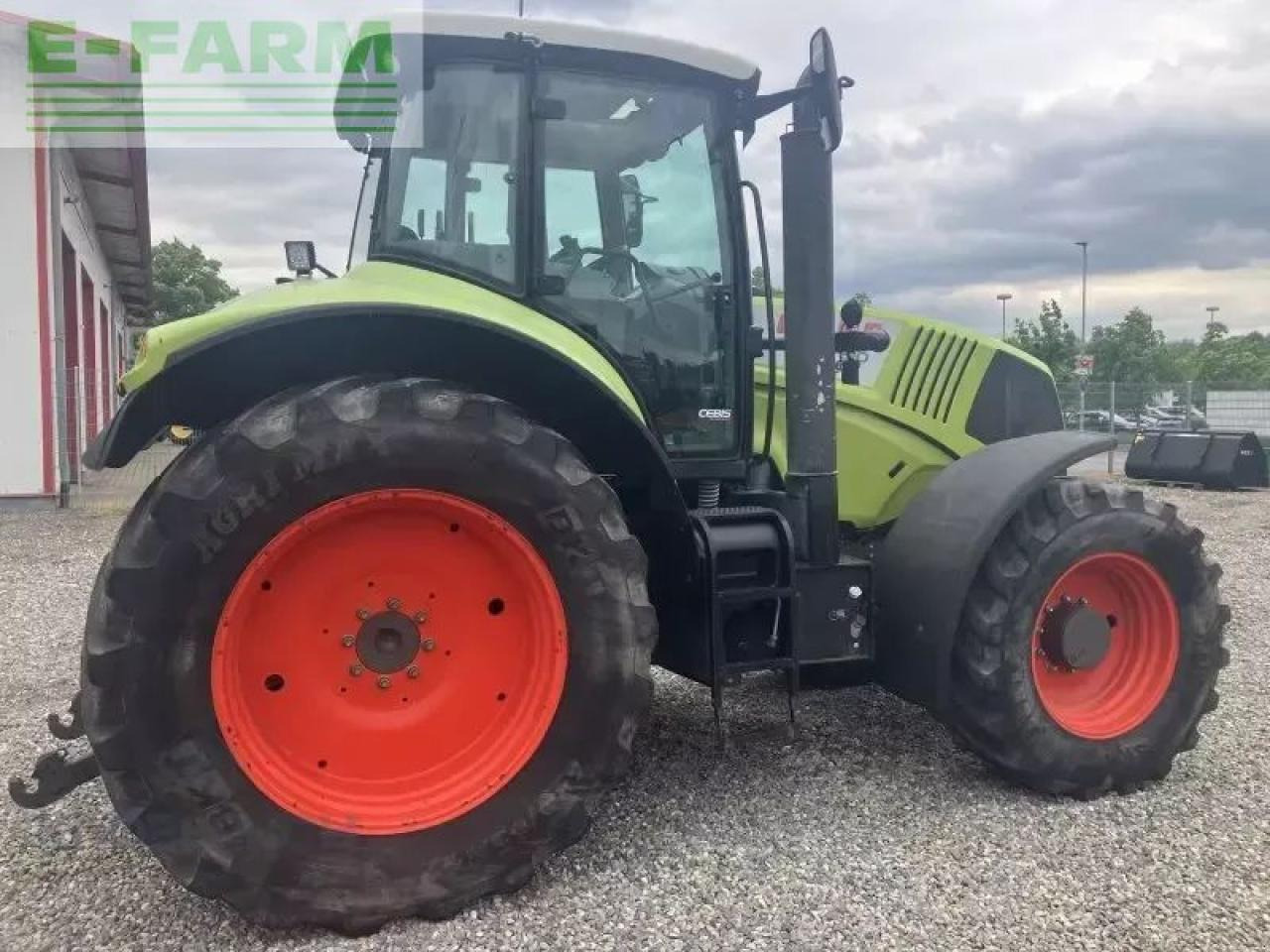 Tractor CLAAS axion 810 c-matic CMATIC