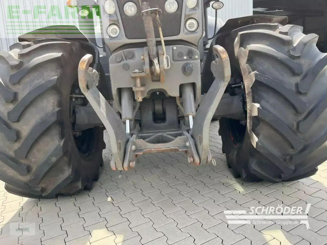 Tractor CLAAS axion 810 cis