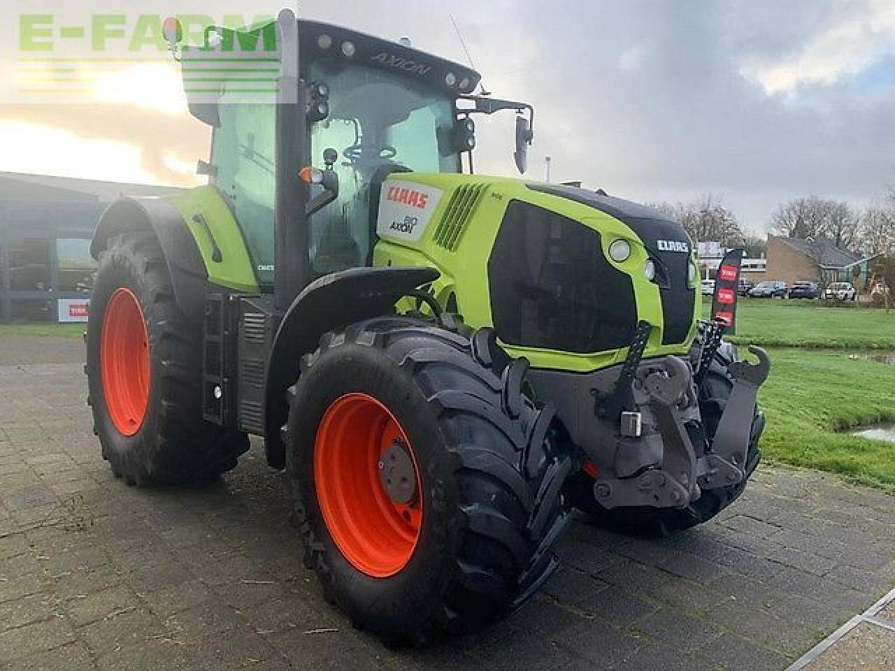 Tractor CLAAS axion 810 cis+