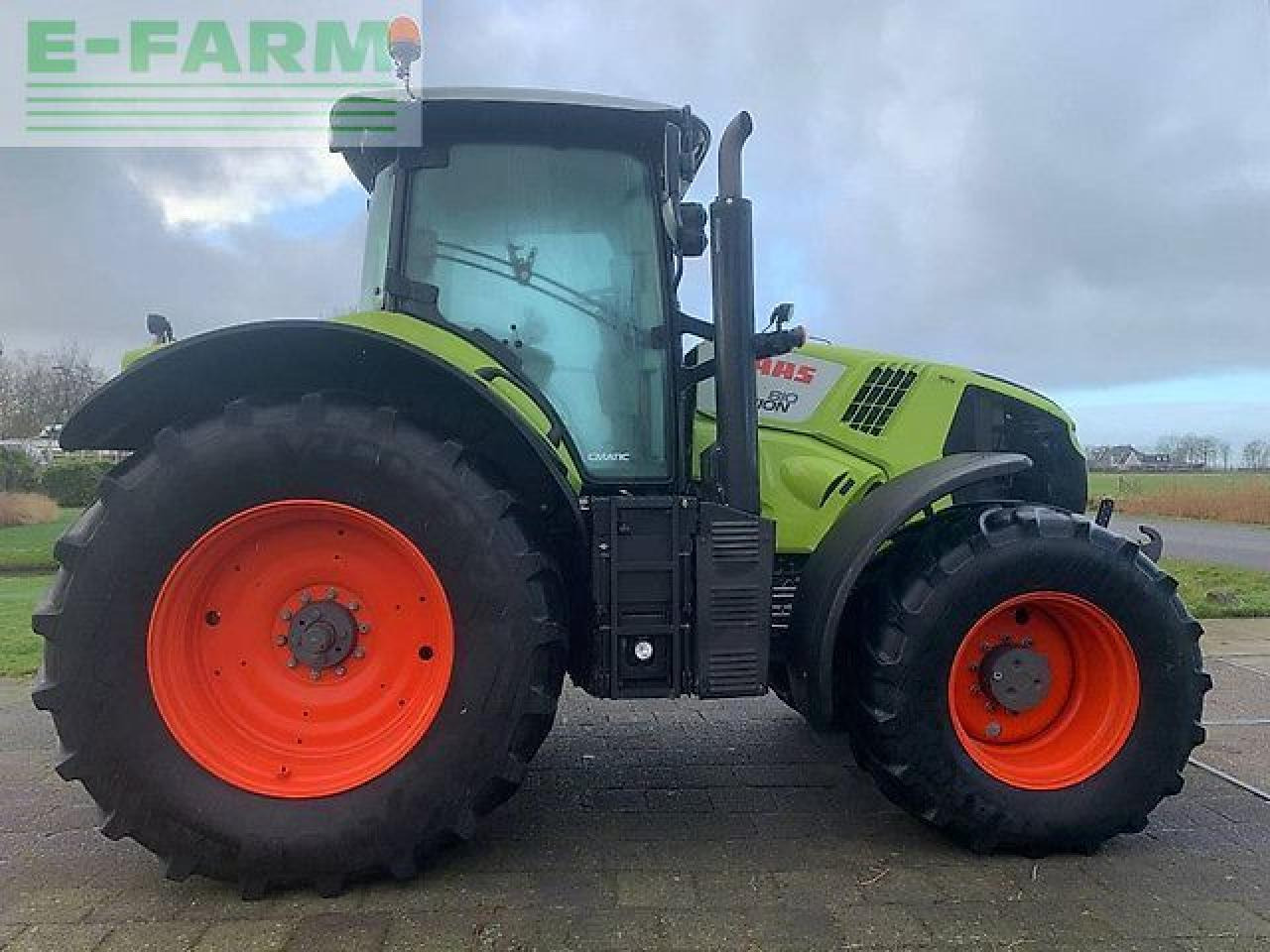 Tractor CLAAS axion 810 cis+