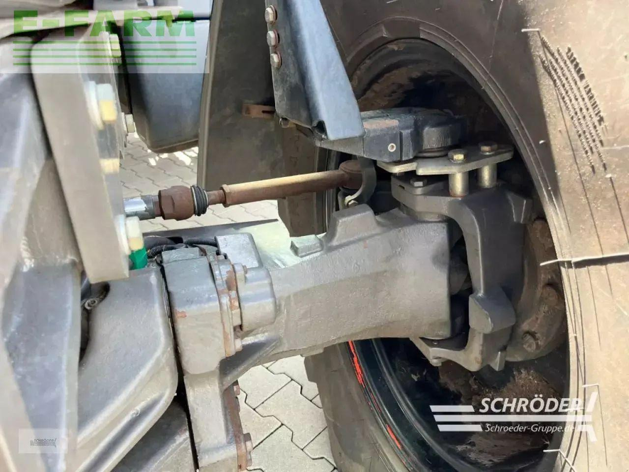 Tractor CLAAS axion 810 cis