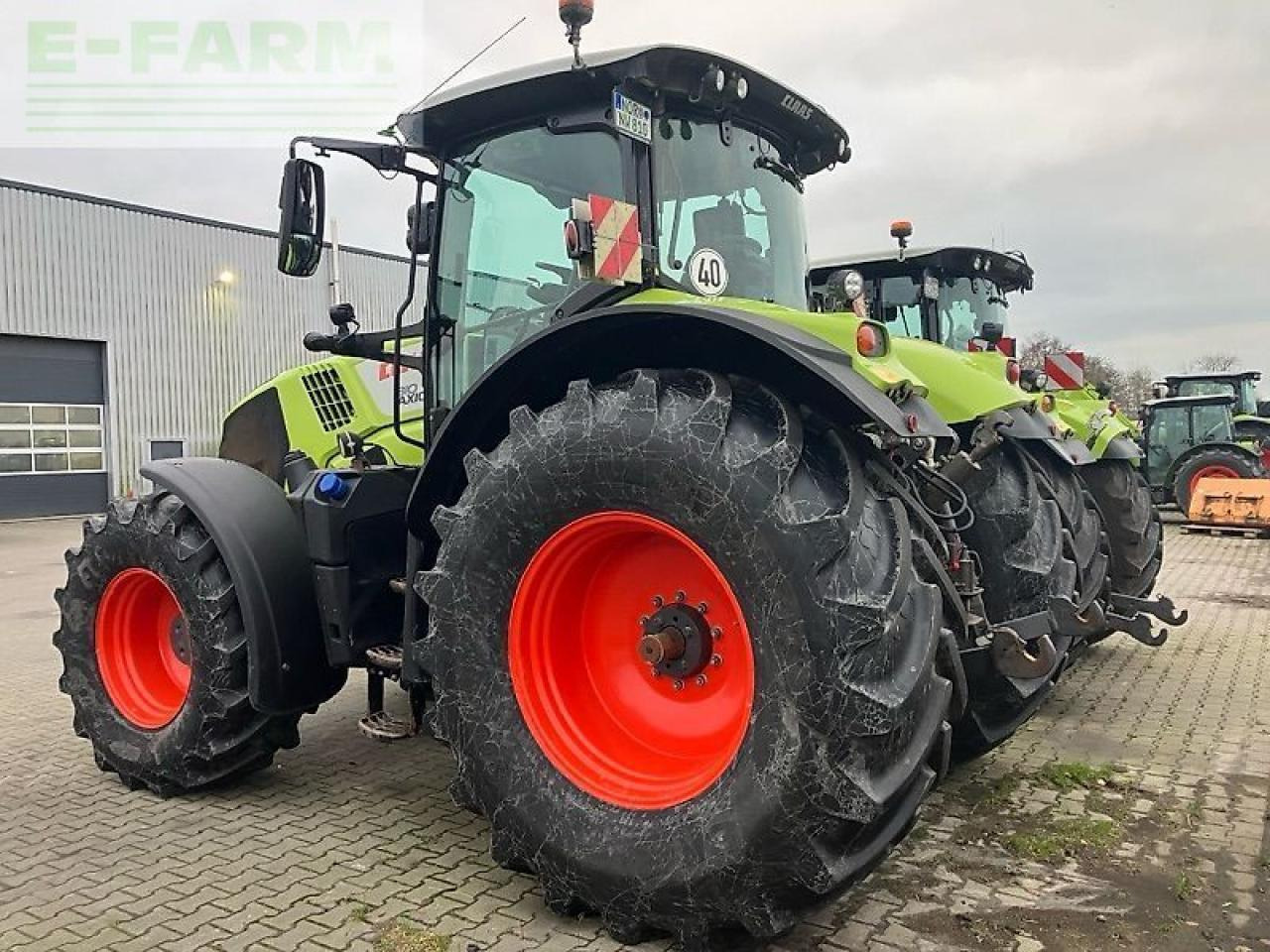 Tractor CLAAS axion 810 cis+ cm