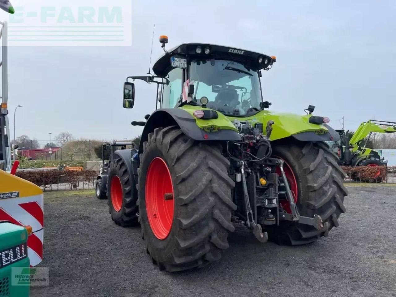 Tractor CLAAS axion 810 cmatic