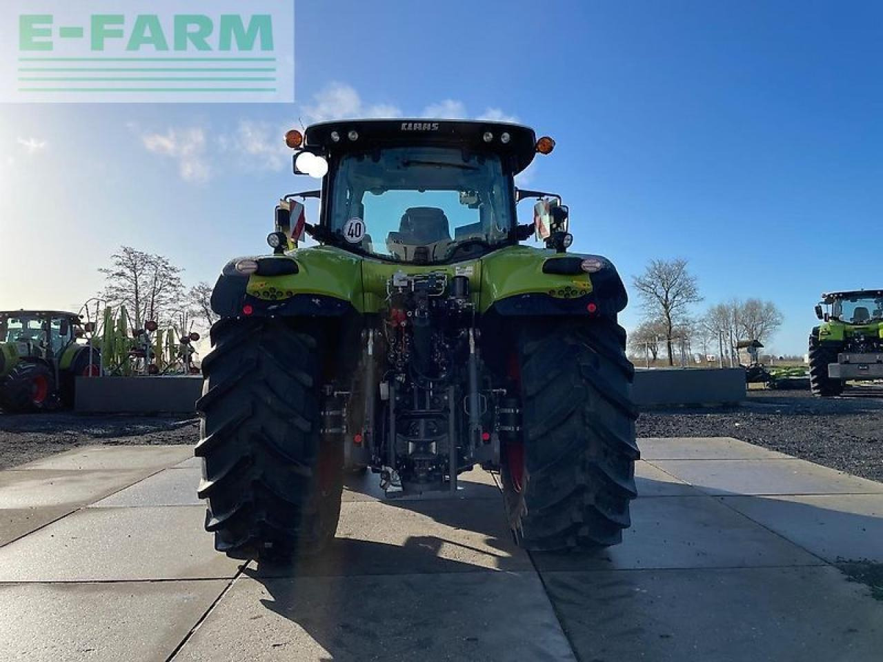 Tractor CLAAS axion 810 cmatic CMATIC