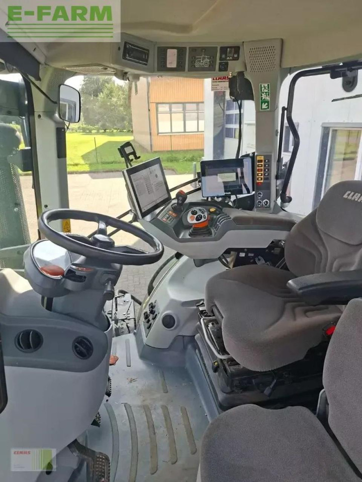 Tractor CLAAS axion 810 cmatic CMATIC