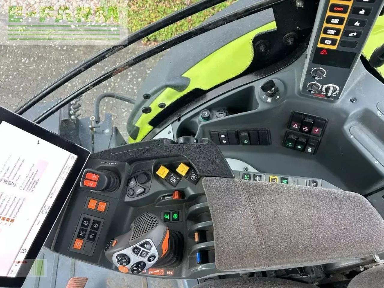 Tractor CLAAS axion 810 cmatic CMATIC