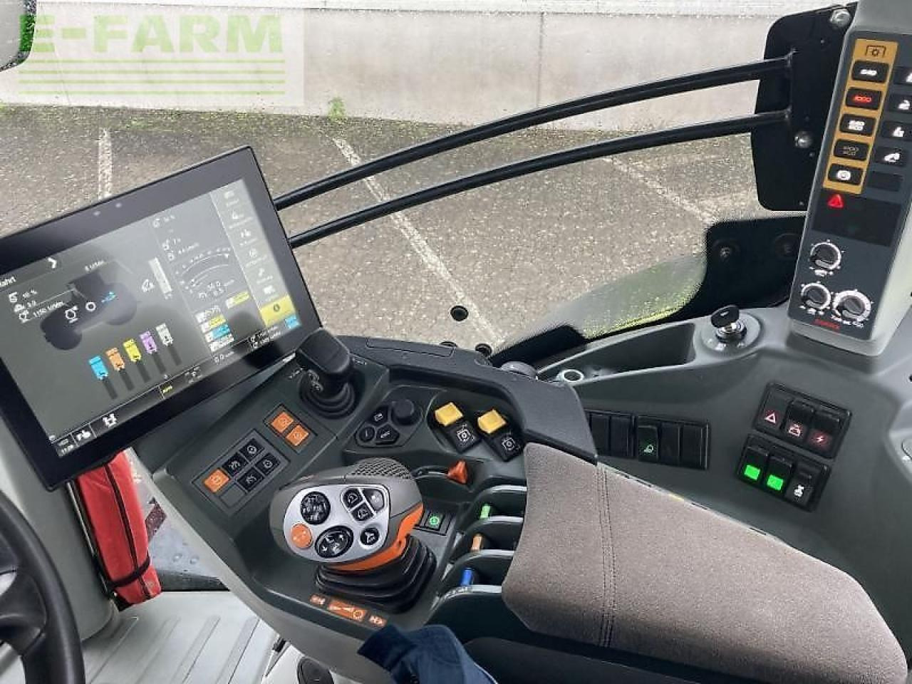 Tractor CLAAS axion 810 cmatic cebis