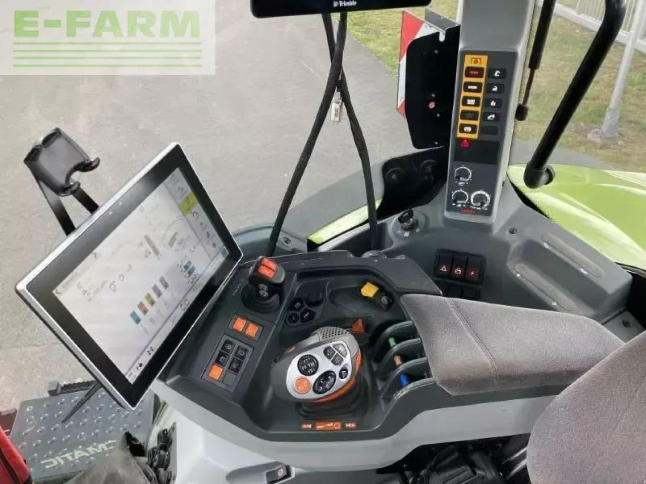 Tractor CLAAS axion 810 cmatic cebis CMATIC CEBIS