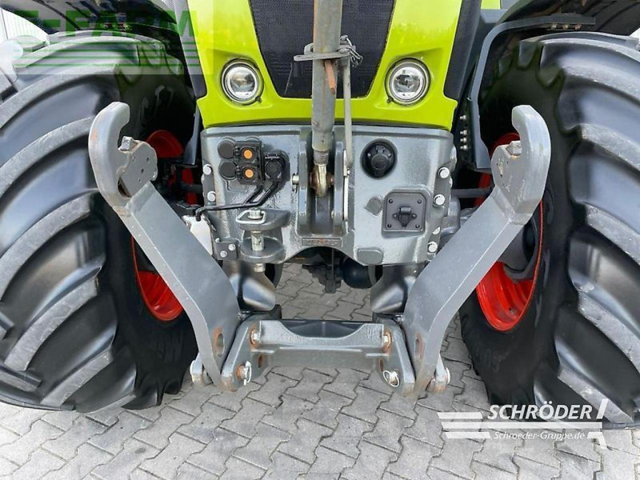 Tractor CLAAS axion 810 cmatic cebis CMATIC CEBIS