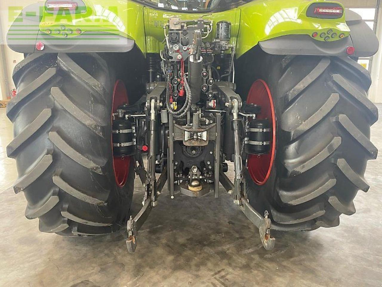 Tractor CLAAS axion 810 cmatic cebis CMATIC CEBIS