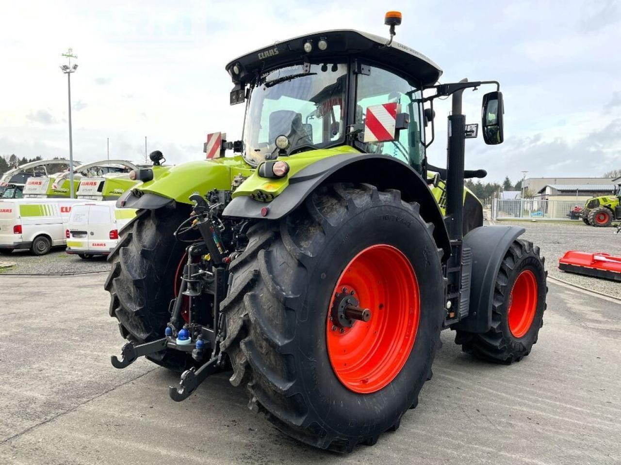 Tractor CLAAS axion 810 cmatic cebis CMATIC CEBIS