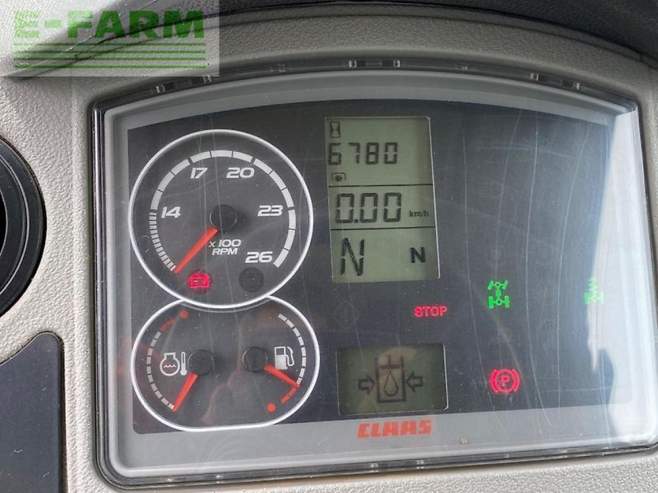 Tractor CLAAS axion 820 cmatic CMATIC