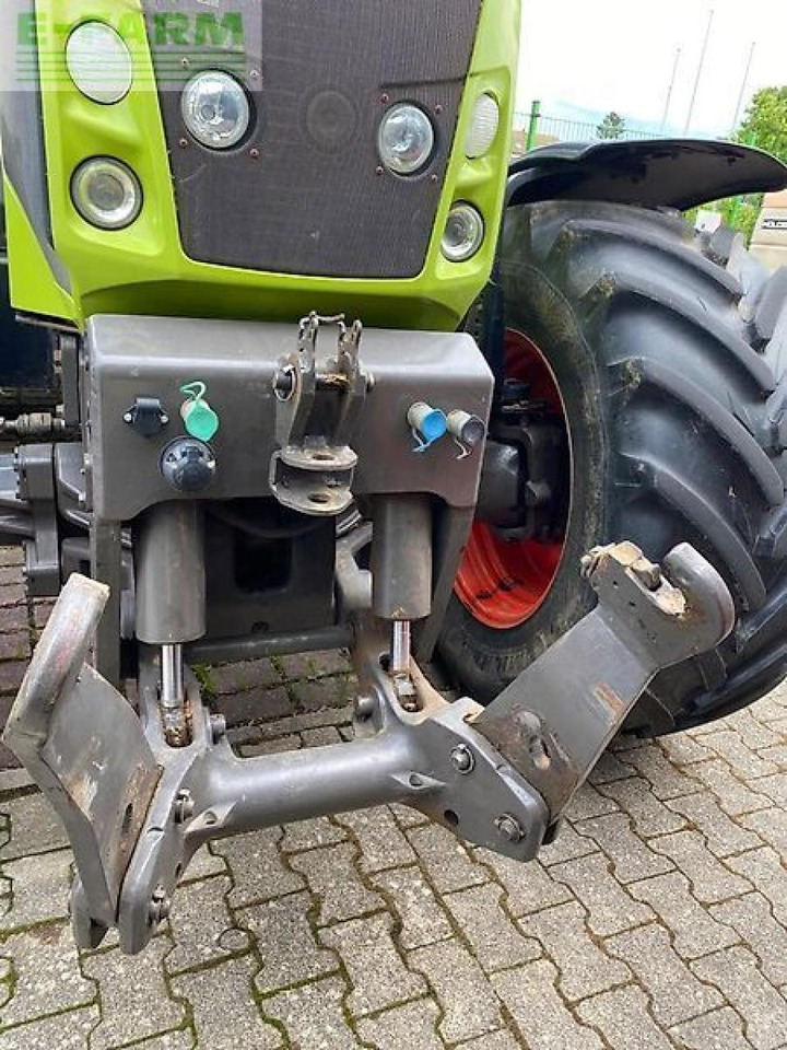 Tractor CLAAS axion 820 cmatic CMATIC