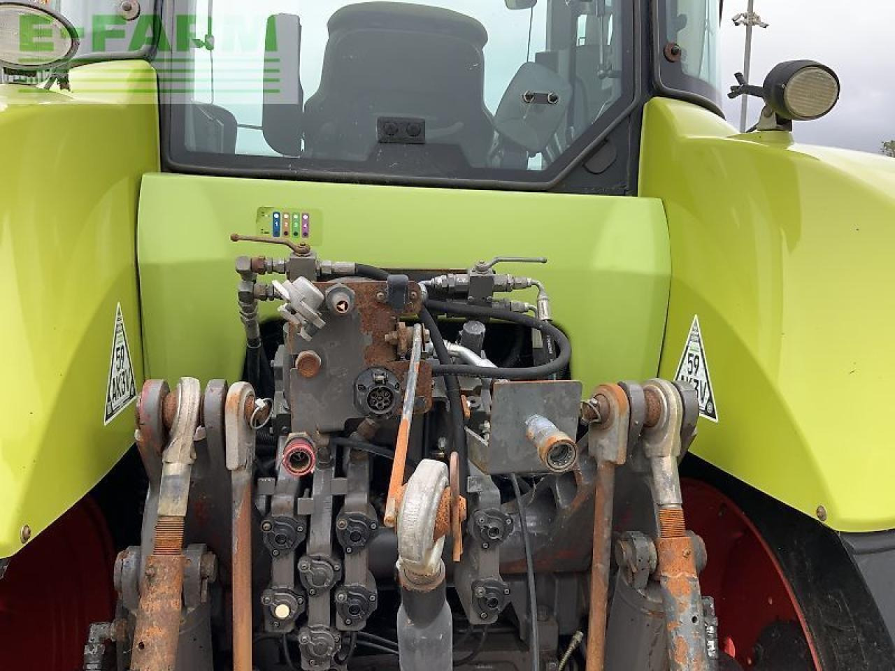 Tractor CLAAS axion 820 digger (st20874)