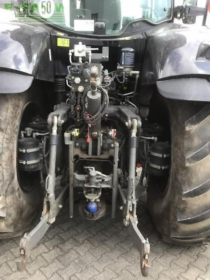 Tractor CLAAS axion 830