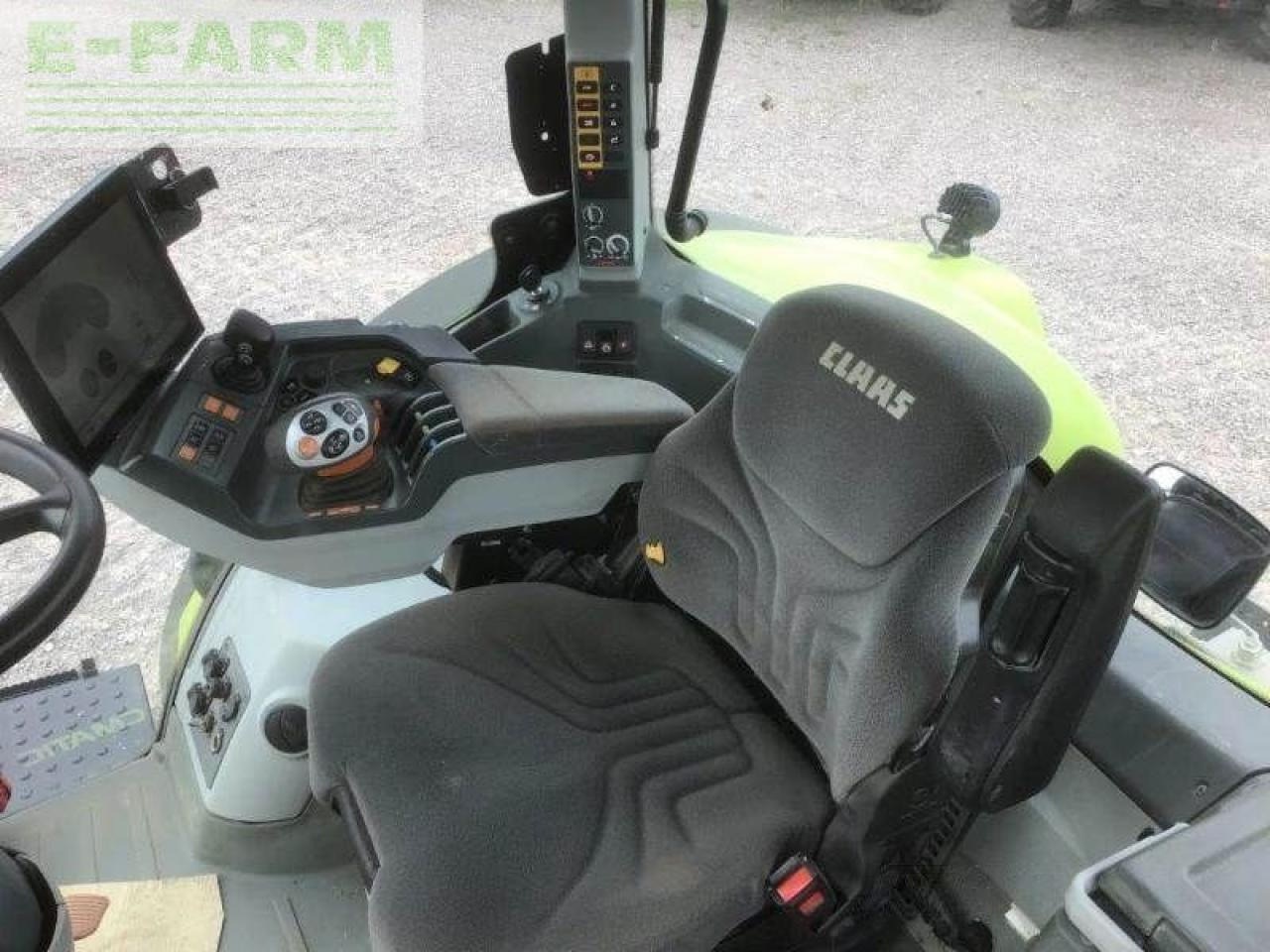 Tractor CLAAS axion 830